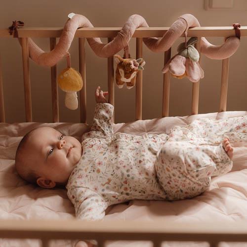 Висечка играчка - Самовилска градина